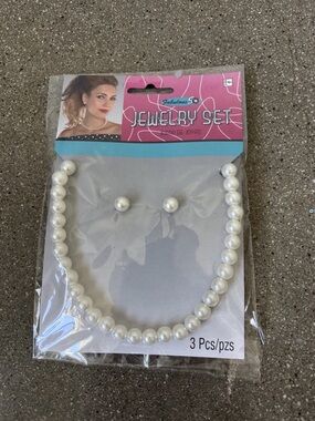Halloween 50’s costume accessories Pearl Necklace and Earrings Set - White
